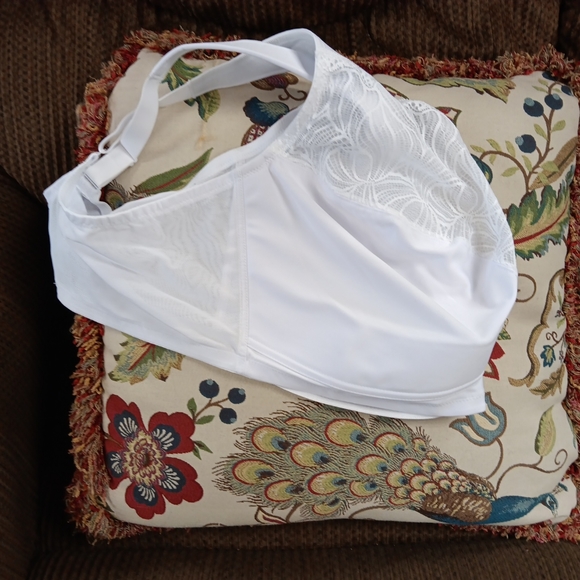 Glamorise Full Figure Plus 50G Magic Lift Lace Front-Closure White BRA - Picture 4 of 7